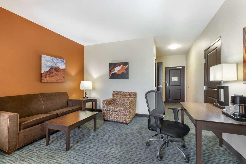 Best Western Plus Longhorn Inn & Suites Luling Szoba fotó