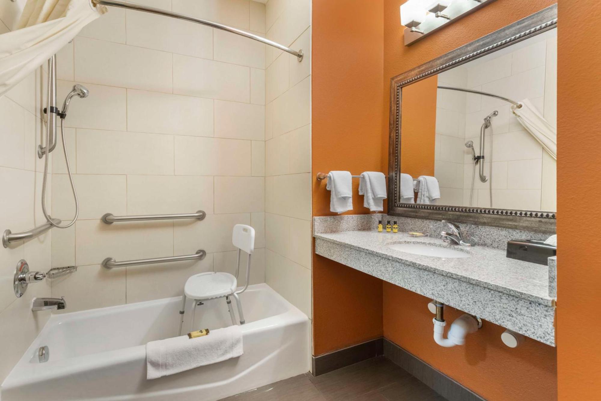 Best Western Plus Longhorn Inn & Suites Luling Kültér fotó