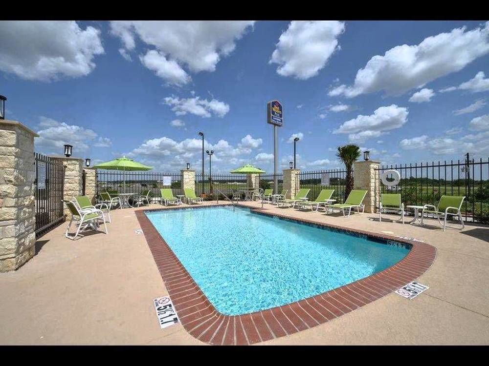 Best Western Plus Longhorn Inn & Suites Luling Kültér fotó