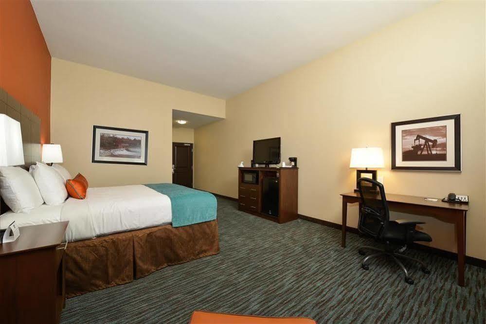 Best Western Plus Longhorn Inn & Suites Luling Kültér fotó